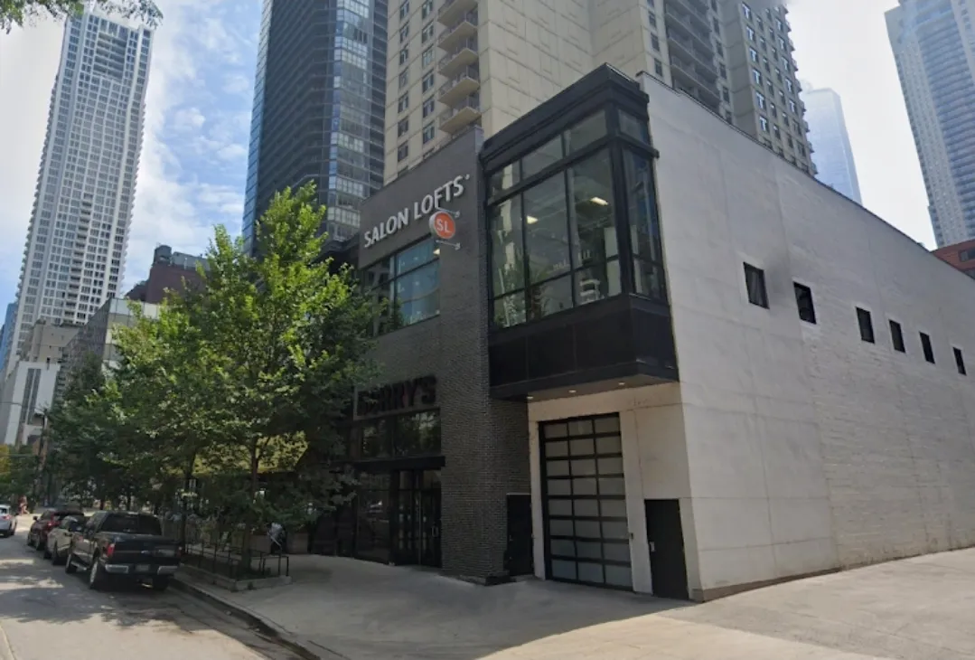 Salon Lofts building at 9 W Erie St in River North